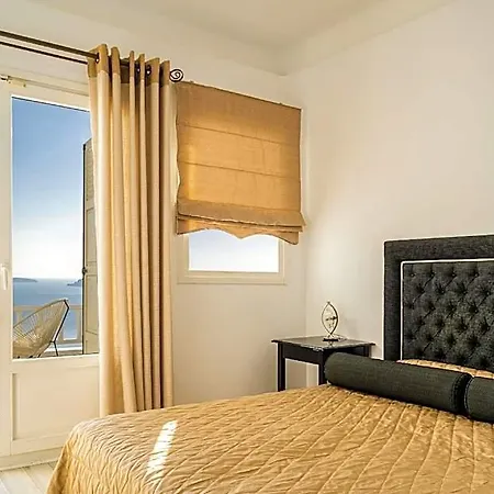 Delfini Santorini
